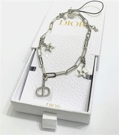 dior phone charm